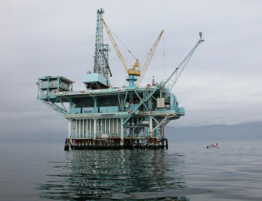 Removal+of+Santa+Barbara+oil+platforms+raises+ecological+questions