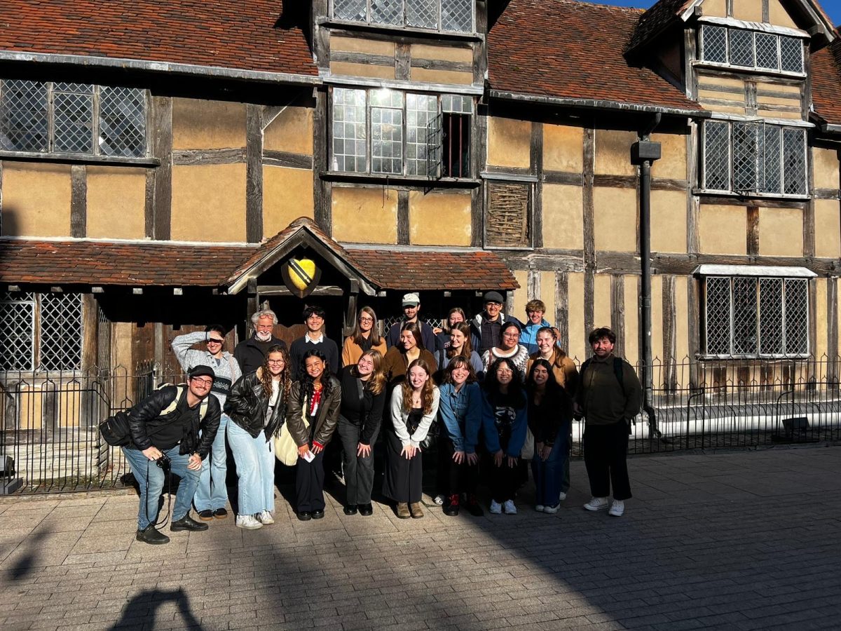 Students on the England semester pose for a photo outside of Shakespeare's Birthplace in the cohort in Stratford Upon Avon. 