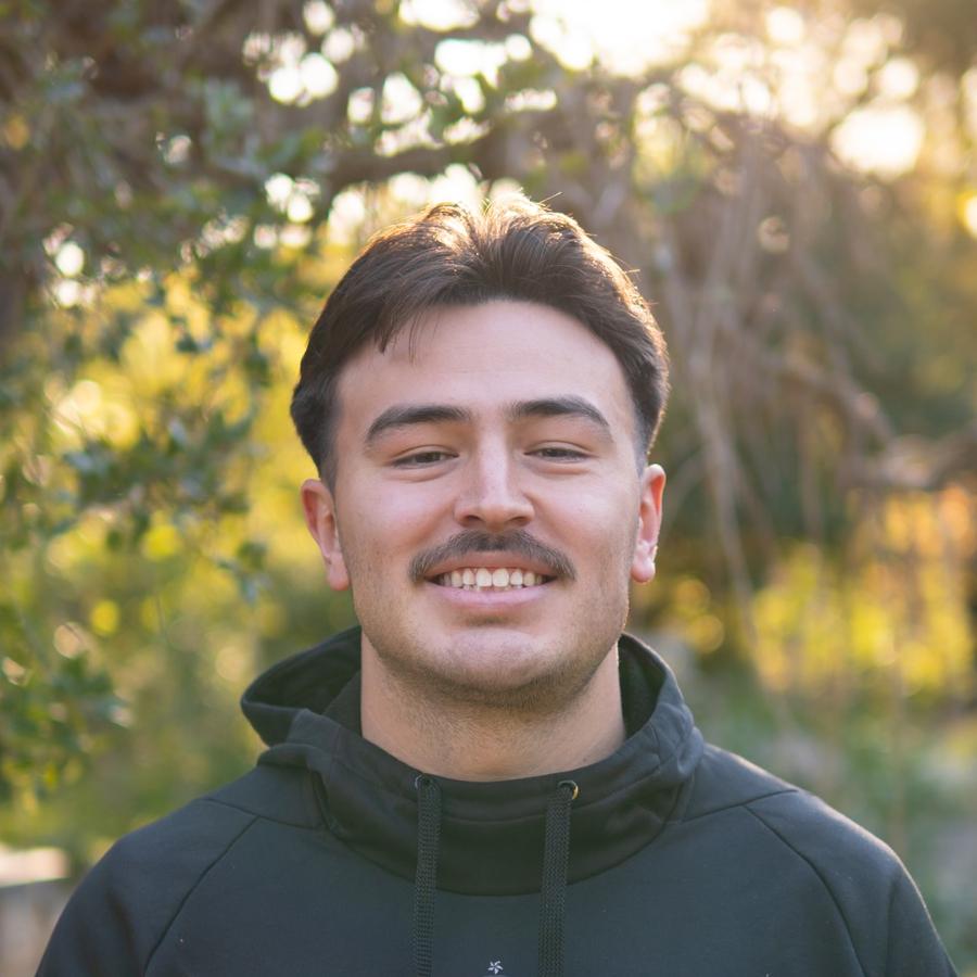 Men's soccer senior spotlight: Mario Floriano